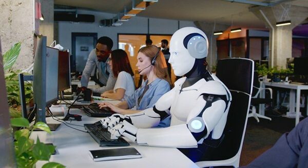 pracující robot s umělou inteligencí